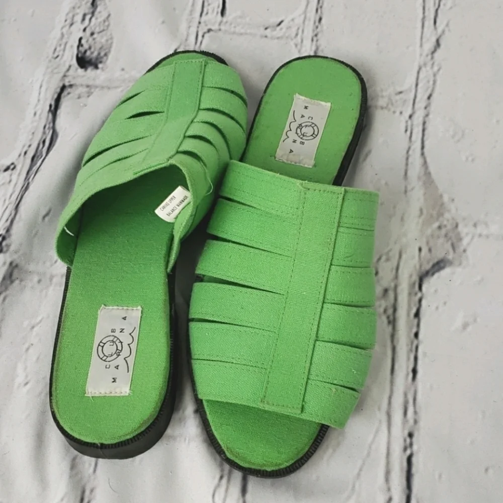 CLUB Marina Green Canvas Slip On Sandals 7.5 VGUC